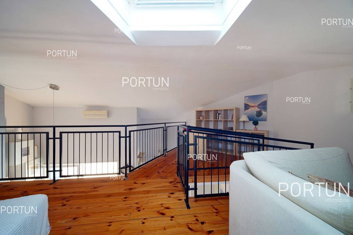 Two bedroom apartment in the quiet setting in Rovinj - 10707 017
