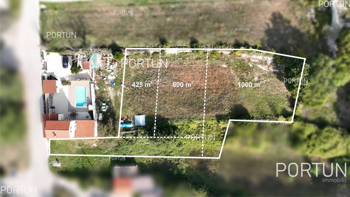 Building land near Kanfanar suitable for building three houses - 40586 002x