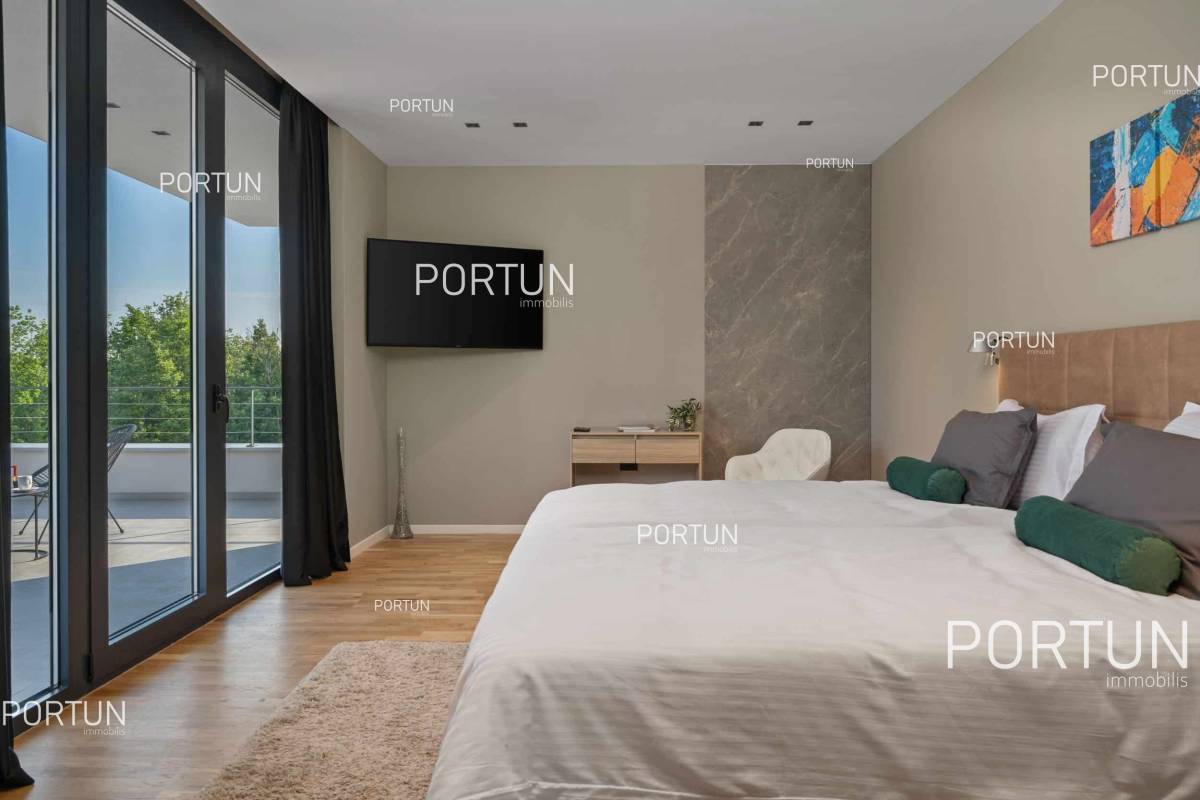 Mega luxury villa with stunning view to hills in the nothern Istria - 20783 042