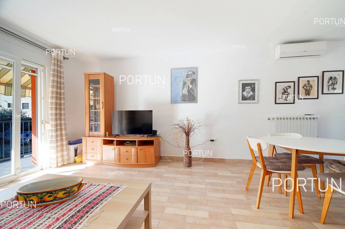Three bedroom apartment in an excellent location close to the center of Rovinj - 10710 003