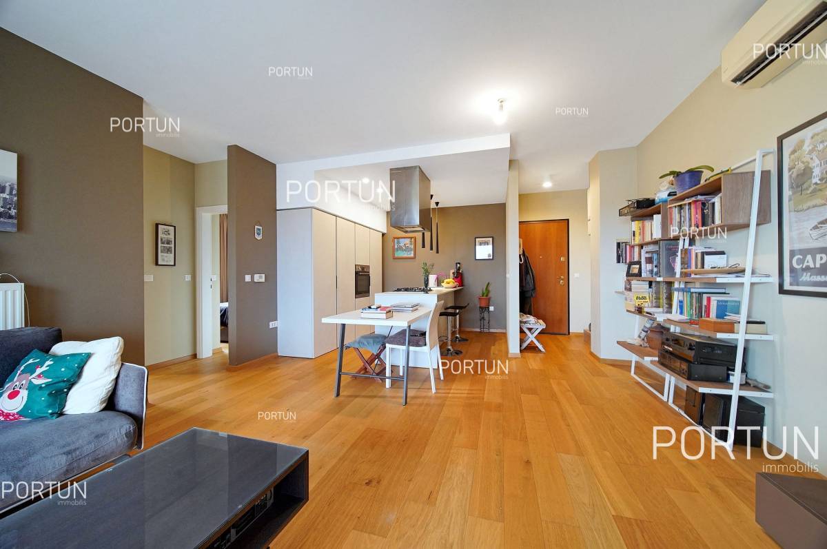 Modern two bedroom apartment in a residential area in Rovinj - 10711 004
