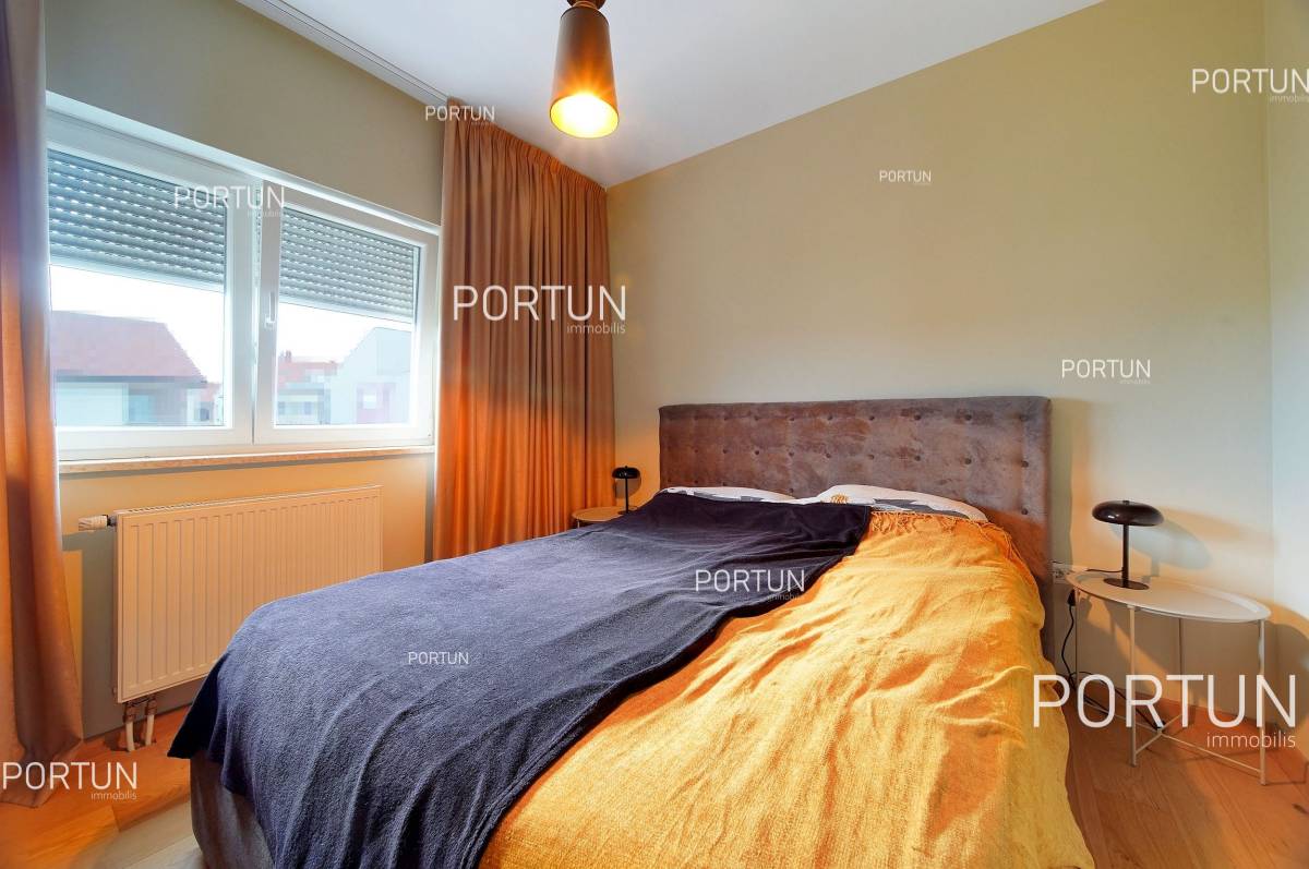 Modern two bedroom apartment in a residential area in Rovinj - 10711 012