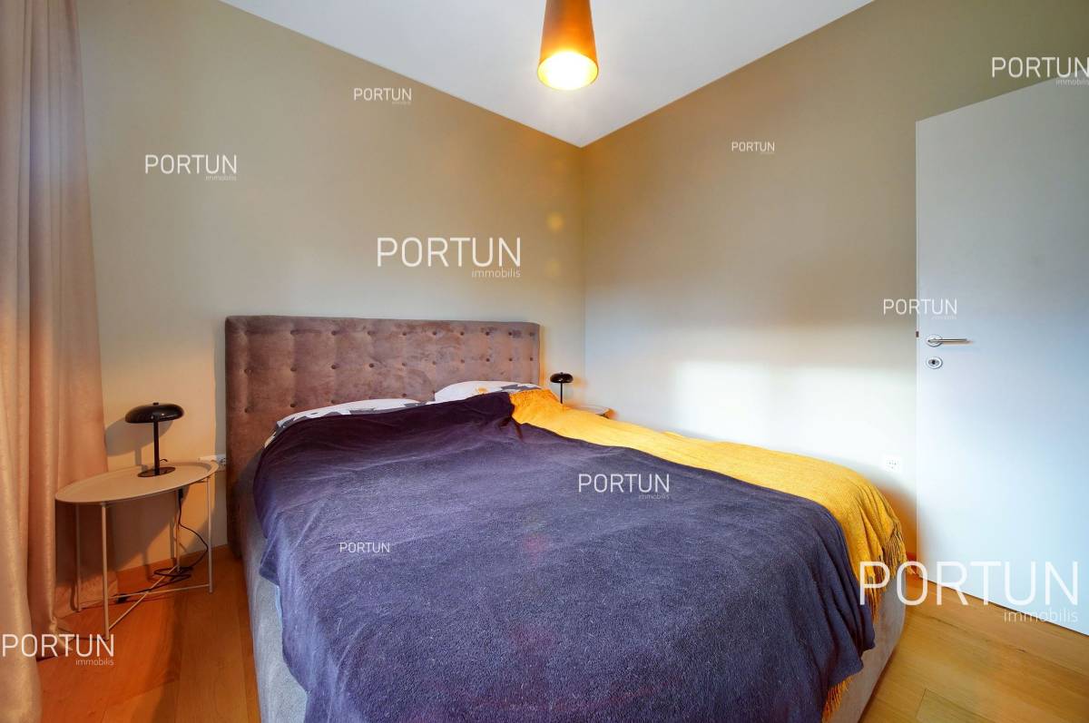 Modern two bedroom apartment in a residential area in Rovinj - 10711 013