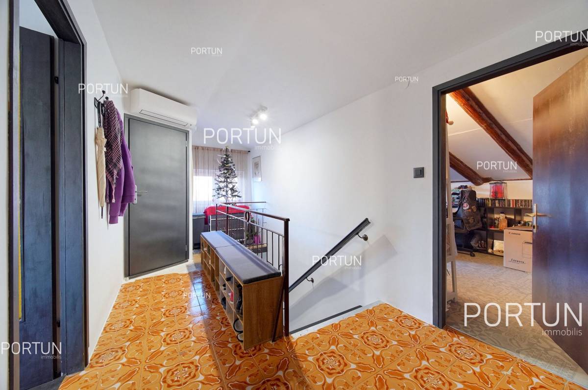 Three bedroom apartment close to Rovinj with seaview - 10713 009