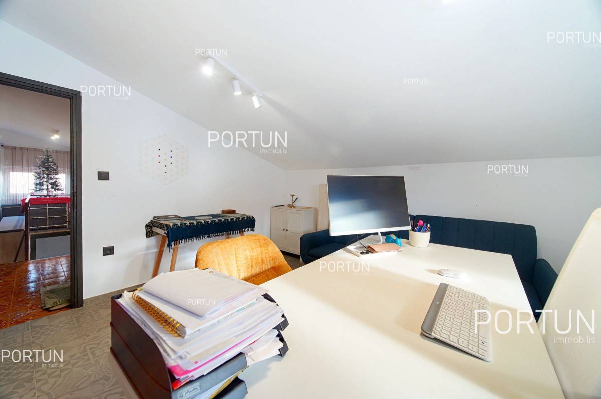Three bedroom apartment close to Rovinj with seaview - 10713 011