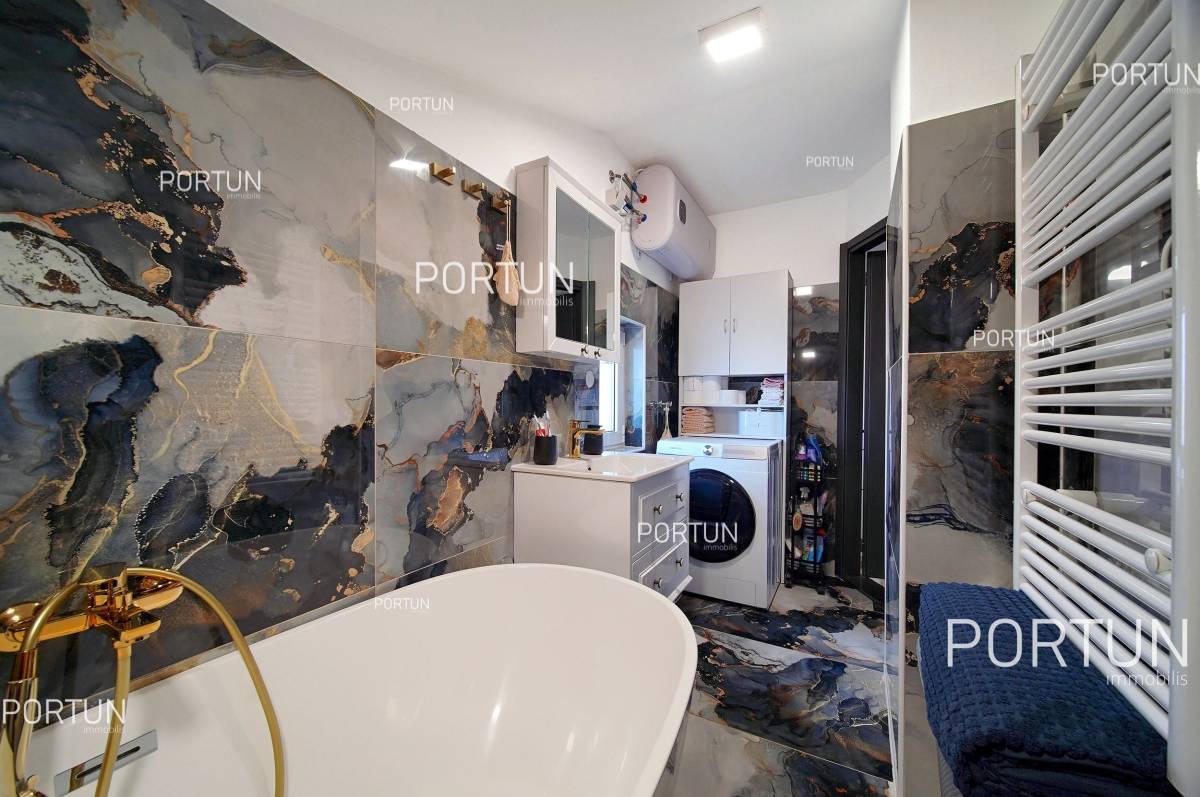 Three bedroom apartment close to Rovinj with seaview - 10713 018