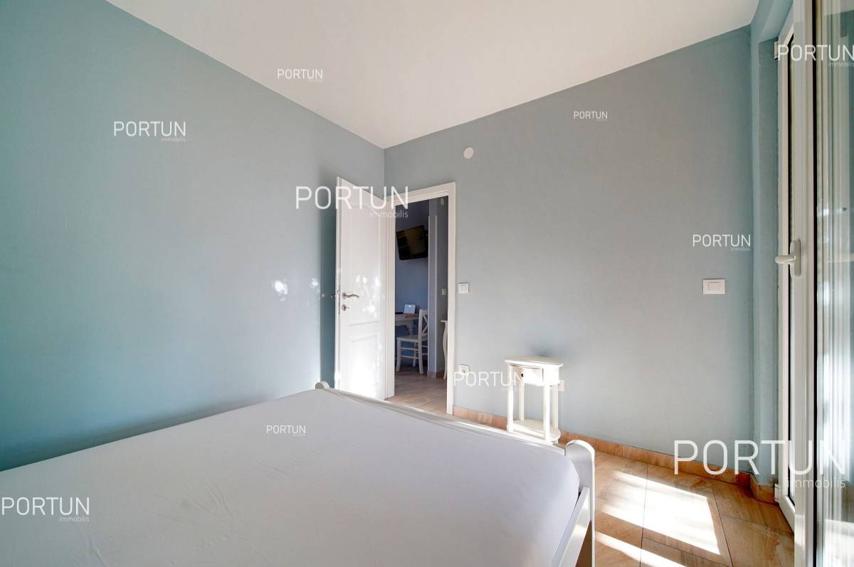 One bedroom apartment located in a sought after location in Rovinj - 10718 008