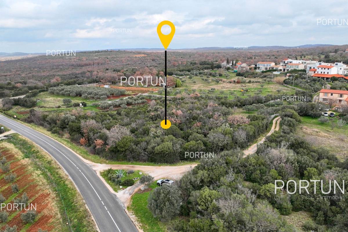 Land with seaview close to Bale, Istria - 40596 003